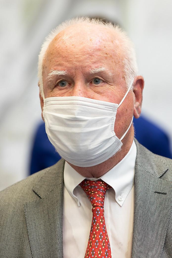 Dr. Manfred Fuchs