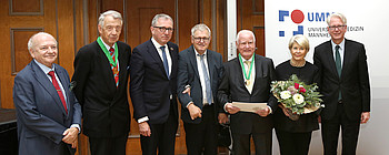 v.l.: Prof. Dr. Klaus van Ackern, Ministerialdirigent a.D. Hans-Jürgen Müller-Arens, Oberbürgermeister Dr. Peter Kurz, Ministerialrat a.D. Hartmut Schrade, Dr. Dr. h.c. Manfred Fuchs, Lilo Fuchs, Prof. Dr. Sergij Goerdt 
